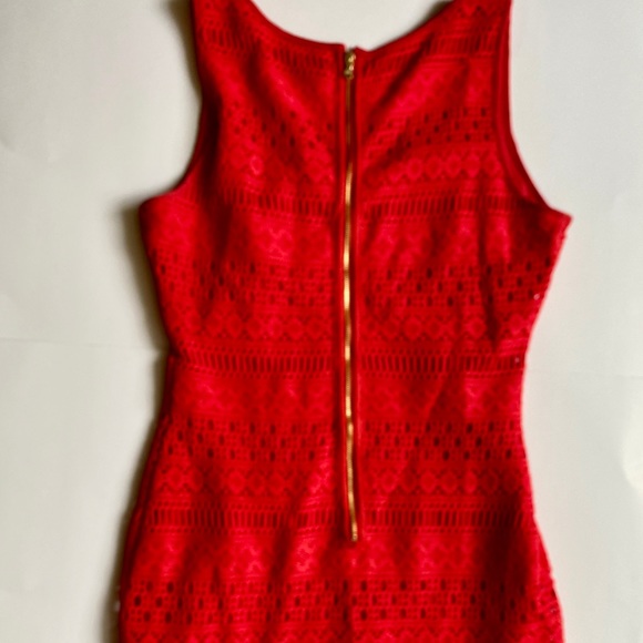 GUESS Sleeveless Dress Crotchet Details - Picture 3 of 5